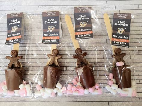 Hot Chocolate Sticks, Christmas Food Hampers, Chocolate Stirrers, Hot Chocolate In A Jar, Hot Chocolate Stirrers, Chocolate Party Favors, Diy Christmas Gifts For Friends, Birthday Superhero, Unicorn Treats