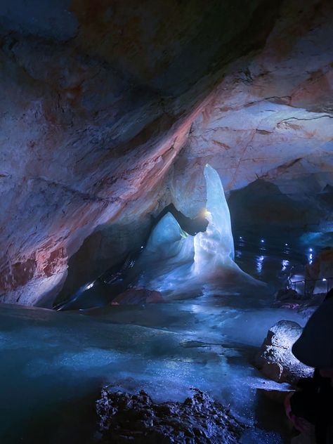 Water Castle Aesthetic, Underground Cave Aesthetic, Ice Fantasy Aesthetic, Ice Cave Aesthetic, Pokemon Cities, Crystal Cave Aesthetic, Minecraft Homestead, Mount Celestia, Gem Cave