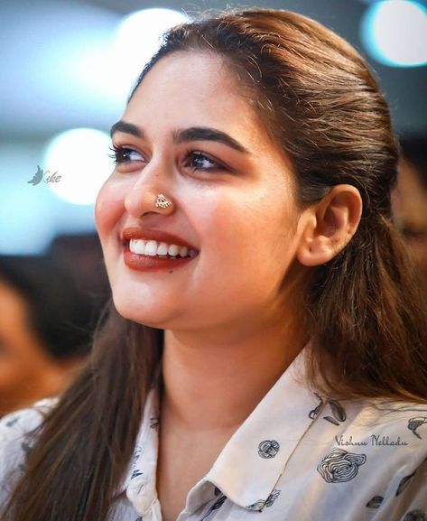 Prayaga Martin, Actress Without Makeup, Sweet Smile, Beautiful Women Over 40, Beautiful Smile Women, Indian Beauty Saree, India Beauty, Beautiful Smile, Desi Beauty