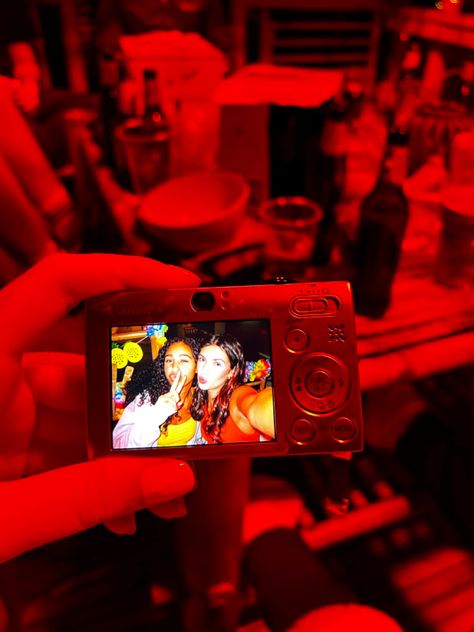 00s Party Aesthetic, Digital Camera Party Photos, Party Digital Camera, Digital Camera Ideas, Film Photography Party, Cannon Digital Camera, Party On Film, Film Camera Photos, Teenage Party