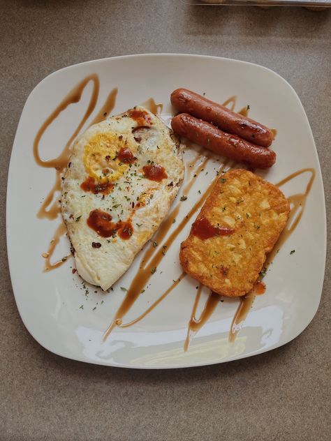 #breakfast #eggs #hashbrowns #sausage #yum #aesthetic Hashbrown Breakfast Aesthetic, Sausage Egg And Cream Cheese Hash Brown, Hash Brown Toast, Sausage Hash Brown Breakfast Casserole, Sausage Hash, Breakfast Hashbrowns, Breakfast Plate, Sausage And Egg, Breakfast In Bed