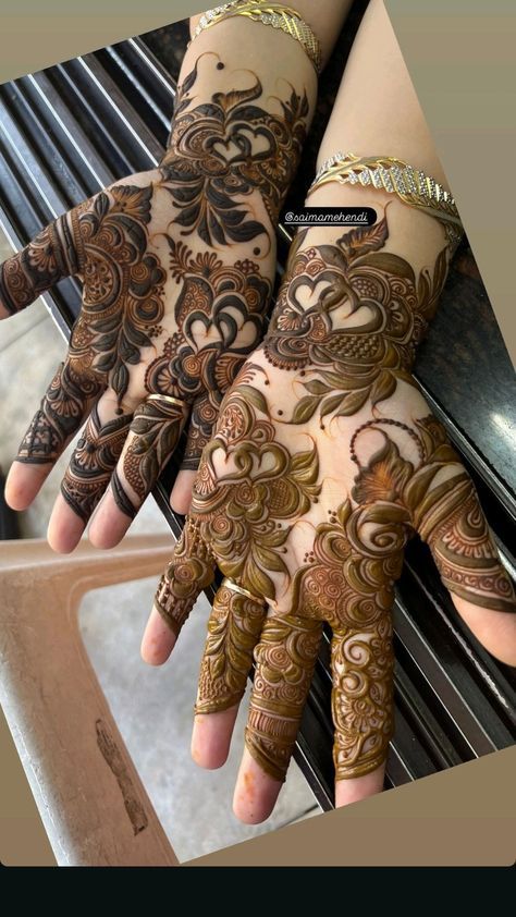 Heart Mehendi Designs, Heart Mehendi, Learn Mehndi, Leg Mehendi, Aesthetic Mehndi, Beautiful Simple Mehndi Design, Legs Mehndi, Eid Mehndi, Floral Henna