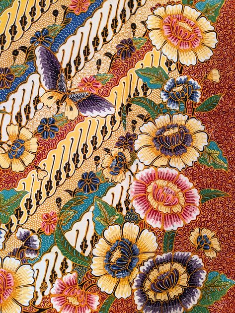 Hokokai Style Batik Tulis Pagi Sore Hand Drawn Indonesian | Etsy Indonesian Batik Fashion, Batik Art Indonesian, Batik Art Ideas, Batik Fauna, Peranakan Batik, Motif Batik Parang, Nirmana Batik, Batik Flora, Indonesian Batik Pattern