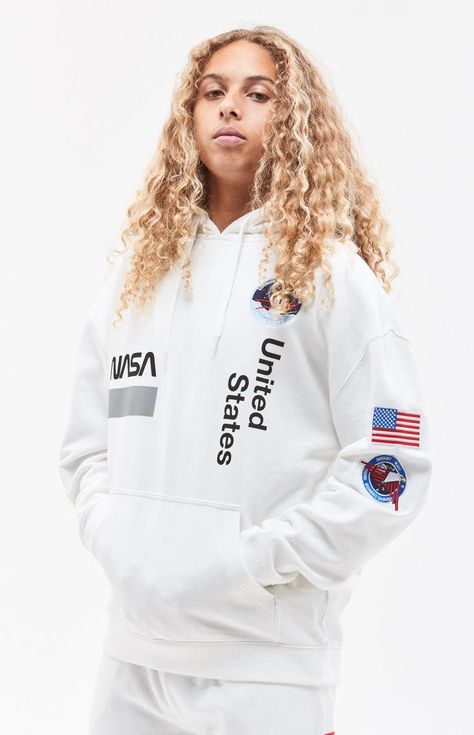 Nasa Outfit, First Astronaut, Nasa Patch, Salsa Dancer, Nasa Hoodie, Nasa Astronauts, Online College, Mens Luxury Fashion, Space Suit