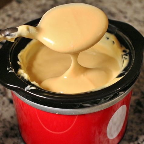 Nacho Cheese In Crockpot, Nacho Bar Cheese Sauce, Instant Pot Nacho Cheese, Nachos With Shredded Cheese, Best Nacho Cheese Recipe, Nacho Cheese Recipe Crockpot, Cheese Sauce For Potato Bar, Homemade Nacho Cheese Sauce Crockpot, Nachos Recipe Beef Cheese Sauce