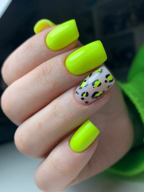 Neon Summer Nails, Nail Art Designs For Beginners, Neon Yellow Nails, Nail 2023, Hijau Neon, Easy Nail Art Designs, Neon Summer, Neon Green Nails, Yellow Nails Design