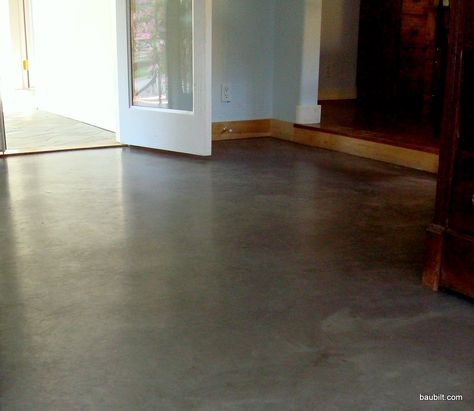 Polished Concrete Floors Residential | Nice basic concrete floor in a house in Sun Valley, Idaho Residential Concrete Floors, Cleaning Concrete Floors, Seal Concrete Floor, Concrete Floors In House, Interior Concrete Floors, Concrete Basement Floors, Small Log Homes, Grey Vinyl Flooring, Clean Concrete