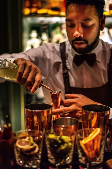 Our professional bartenders have all the skills necessary to make sure that your guests have an enjoyable time. I don't think you have to worry about finding good bartending services anymore because CREM Bartending makes sure that your event goes off without a hitch. Schedule your free consultation now! #mobilebar #eventbar #weddingbar #bartendingservices #mobilebartending #mobilebartendingservices #wedding #weddingparty #weddingcelebration #drinks #drinkresponsibly #portablebar #spirits Long Island Iced Tea Recipe Best, Long Island Iced Tea Recipe, Clear Drinking Glasses, Dream Bars, Bar Image, Piano Bar, Iced Tea Recipes, Long Island Iced Tea, Cocktail Drinks Recipes