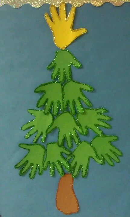 over 30 fun Christmas tree crafts for kids! - A girl and a glue gun Handprint Christmas Tree, Handprint Christmas, Christmas Arts And Crafts, Christmas Tree Crafts, Christmas School, Daycare Crafts, Cool Christmas Trees, Preschool Christmas, Christmas Classroom