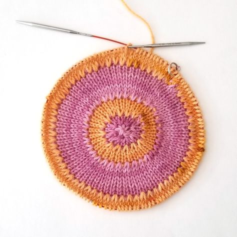 Knit A Circle How To, Knitted Circle Pattern, Knitting A Circle, Knit Circle Pattern, Circle Knitting Patterns, Knit A Circle, Circle Knitting, Pi Shawl, Knitted Circle