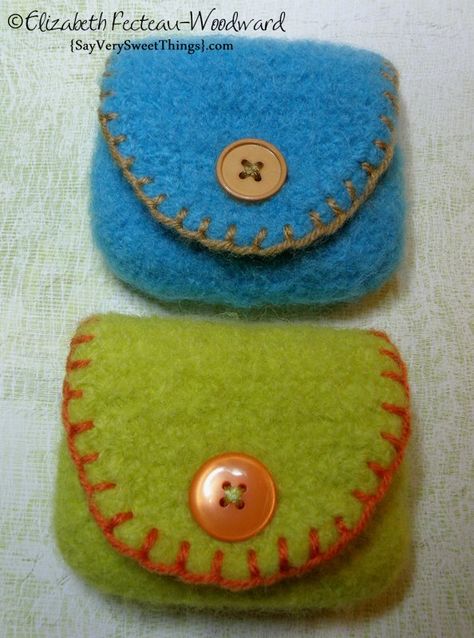 Crocheted & Felted Small Pouches Or Change Purse – Say Very Sweet Things Crochet Change Purse, Diy Crochet Purse, Felt Flower Template, Wool Purse, Felted Crochet, Baby Mobil, Wool Felt Projects, Felt Pouch, Purse Crafts