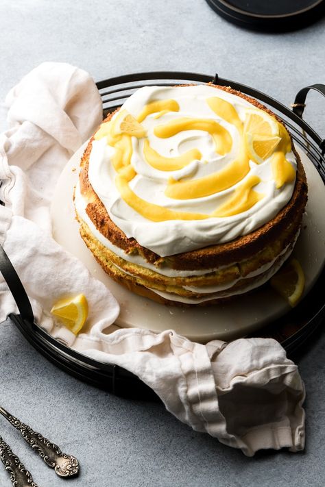 Lemon Curd Cake - Baran Bakery Curd Cake, Baking Lessons, Lemon Curd Cake, Lemon Juice Water, Cake Lemon, Daisy Cakes, Lemon Curd Recipe, Lemon Curd Filling, Swirl Cake