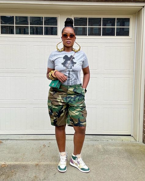 ~Recap of the OOTD~ Swipe to see the look styled with heels as well. Watch previous reel for step by step details! 🩶💚🤎 . . . . ✨What I’m wearing: *Graphic tee: @amazonfashion (linked on my LTK page and Amazon storefront) *Cargo shorts: Amazon (These are men’s shorts. I’m wearing a size large. These are linked as well.) *Sneakers: @jumpman23 via @nike *Heels: @macys *Earrings and gold bangles: @itsallculture_statementjewelry *Anklet: @juliavaughn *Crossbody: @bagsbybyrd (gifted) *Sunglasse... Heels And Shorts, Dirty Jeans, Street Style Summer Outfits, Nike Heels, Outfits Gorditas, Plus Size Baddie Outfits, Practice Outfits, Amazon Storefront, Dope Fashion