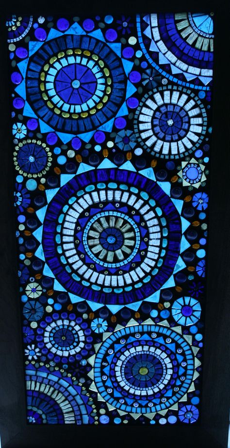 https://flic.kr/p/aCLhfA | 2'x3' glass panel with black walnut frame | Done! This was a lot of fun! Pretty good size... could definately take up a big window! A ton of glass is still drying and just finished grouting last night. Mosaic Circles, Mosaic Window, Mosaic Stained, Mosaic Madness, زجاج ملون, Blue Mosaic, Mosaic Table, Stained Glass Panel, Art Stained