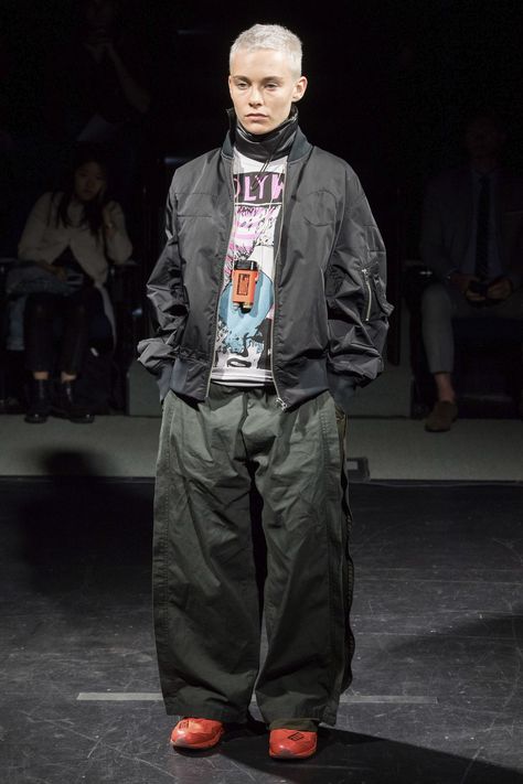 Cyberpunk Men, New York Fashion Week Men, Mens Summer Outfits, 2020 Runway, 2016 Menswear, Men Fashion Show, Show Collection, Male Fashion Trends, Menswear Fashion Show