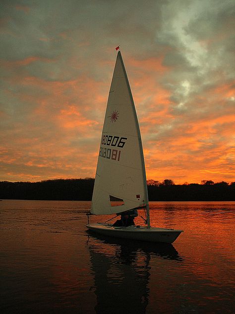 Dinghy Sailboat, Laser Sailboat, Sailing Aesthetic, Sailing Dinghy, Sail Life, Ocean Vibes, Set Sail, Jet Ski, Beautiful Sunset