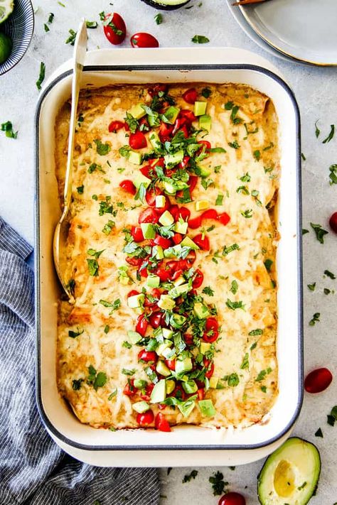 Enchiladas Green, White Enchiladas, Green Chile Chicken Enchilada Casserole, Enchiladas Recipes, Green Chili Chicken Enchiladas, Green Sauce Recipe, Chili Enchiladas, Green Chili Enchiladas, Green Chicken Enchiladas