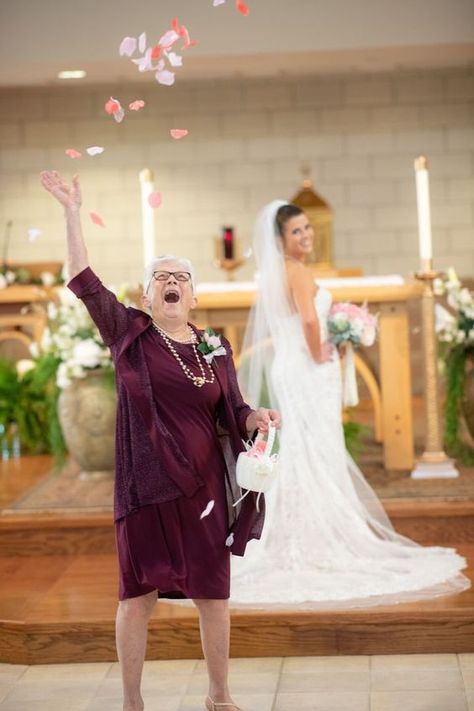 Flower Grandma, Grandparents Wedding, Wedding Roles, Wedding Organizer, Wedding Flower Girl, Wedding Picture, Wedding Pics, Wedding Poses, Wedding Flower