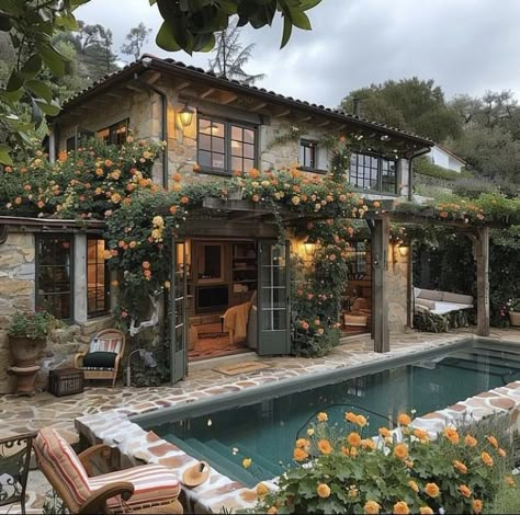 Bohemian House Exterior, Boho House Exterior, Homes Outside, Sophisticated Interior Design, Taman Air, Sophisticated Interior, Dream Life House, Modern Home Interior Design, Mediterranean Homes