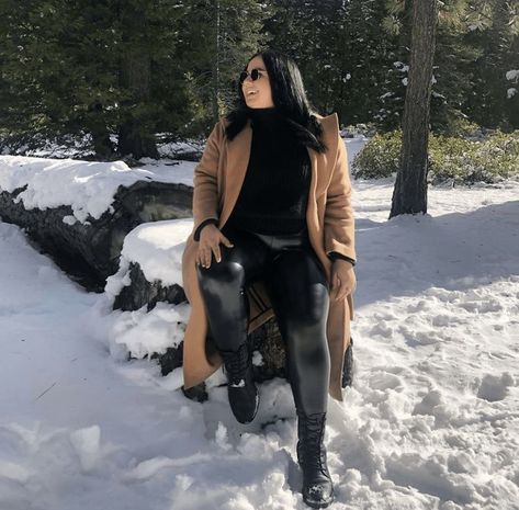 Cute Cold Weather Outfits Plus Size, Chicago Winter Outfits Plus Size, Snow Plus Size Outfits, Mid Size Winter Outfits Cold Weather, Winter Outfits Cold Plus Size, Plus Size Snow Outfit, Cold Weather Outfits Plus Size, Plus Size Winter Outfits 2022, Plus Winter Outfits