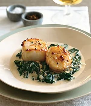 Cooking Cod, Hazelnut Gremolata, Brandy Cream Sauce, Cream Sauce Recipe, Seared Scallops, Apple Brandy, Scallop Recipes, Savory Dishes, Scallops Seared