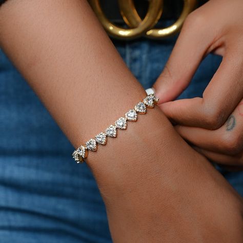 Heart Bracelet Diamond, Luxury Elegant Heart Bracelet With Brilliant Cut, Tenis Bracelet, Heart Tennis Bracelet, 80s Outfits, Elegant Styling, Bracelet Tennis, Luxe Jewelry, Diamond Tennis Bracelet