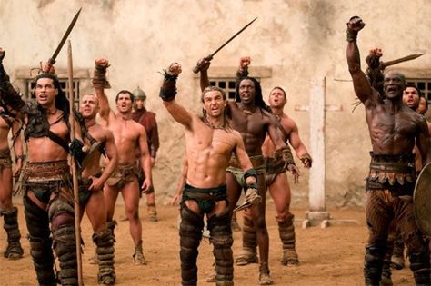 Gods Of The Arena Spartacus Cast, Spartacus Tv Series, Dustin Clare, Samurai Cosplay, Knights Medieval, Warriors Movie, Gods Of The Arena, Andy Whitfield, Spartacus Blood And Sand