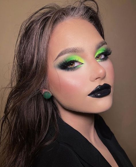 Lime Green And Black Eye Makeup, Green Drag Makeup, Neon Green Makeup Looks, Green Goth Makeup, Green And Purple Makeup, Brat Makeup, Neon Green Makeup, Green Contour, Welcome To The Dark Side