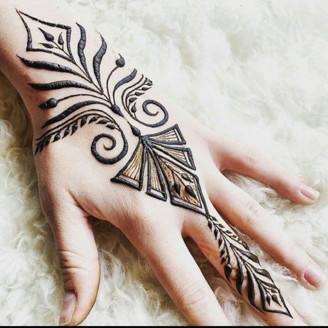 Henne Tattoo, Jagua Henna, Henna Style Tattoos, Henna Drawings, Tato Henna, Henna Stencils, Henna Tattoo Hand, Henna Tattoo Designs Hand, Henna Art Designs