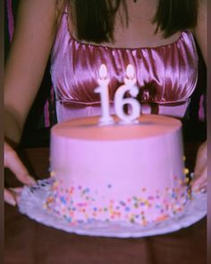 Soirée Texas 🤠 on Pinterest Sweet 16 Birthday Quotes, 16 Birthday Quotes, Easy Cake Ideas, 16th Birthday Quotes, Sweet Sixteen Birthday Party Ideas, Sweet 17, Birthday Aesthetic, Cute Birthday Pictures, 16 Birthday Cake