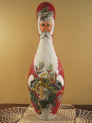 Diy Bowling Pins, Diy Bowling, Bowling Pin Crafts, Bowling Ball Yard Art, Bowling Ball Art, Spindle Crafts, Thrifty Crafts, Spirit Art Dolls, Bowling Pins