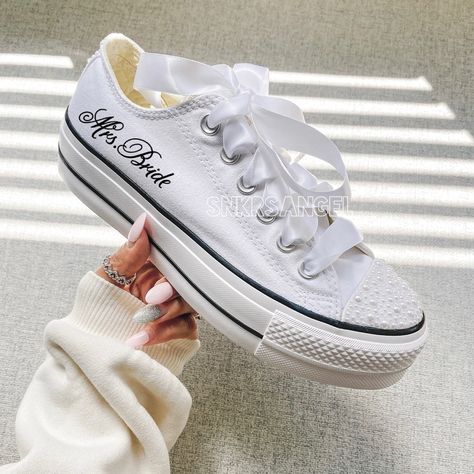 Brand New With Box Pearl Bling Laces Are Sold Separately Reception Bride Shoes, Reception Sneakers For Bride, Wedding Reception Sneakers, Diy Wedding Sneakers, Comfy Wedding Shoes Brides, Converse Platform Low Top, Converse Bride, Wedding Tennis Shoes, Wedding Sneakers For Bride