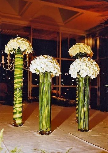 Bamboo /cylindrical vase concept Unique Flowers Bouquet, Tall Vase Wedding Centerpieces, Tall Wedding Vases, Tall Vase Centerpieces, Glass Wedding Centerpieces, White Flower Centerpieces, Bamboo Wedding, Tall Flower Arrangements, White Centerpieces