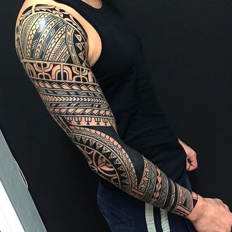 Done by @higginsandco #tribaltattooers African Sleeve Tattoo, Voll Arm-tattoos, Stammestattoo Designs, Tato Maori, Tato Tradisional, Small Wave Tattoo, African Tattoo, Full Sleeve Tattoo Design, Marquesan Tattoos