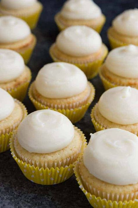 Vanilla Cupcakes with Lemon Cream Cheese Frosting #bakedbyanintrovertrecipes #vanilla #cupcakes #lemon #creamcheese #frosting Healthy Fruit Cake, Shakeology Mug Cake, Butterfinger Cheesecake, Cupcakes Lemon, Frosting Cupcakes, Cupcakes Vanilla, Lemon Cream Cheese Frosting, Lemon Cream Cheese, Lemon Frosting