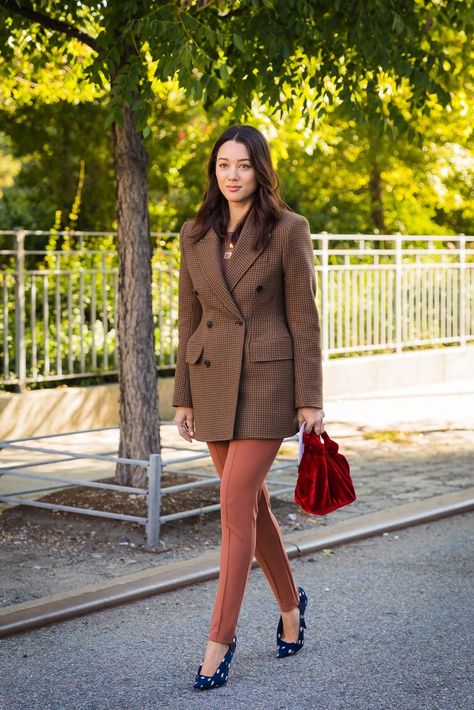 Street Style New York Fashion Week Spring 2018 | POPSUGAR Fashion Interesting Outfits, Kim Jones, Brown Blazer, Plunge Dress, Popsugar Fashion, Business Style, Street Style Trends, Street Fashion Photography, Style Spring