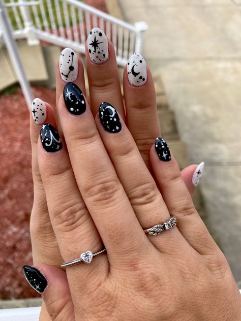 Astrology Themed Nails, Zodiac Nail Art Aries, Aries Nails Ideas, Astrology Nail Designs, Aries Zodiac Nail Designs, Aries Zodiac Nails, Aries Nail Art, Capricorn Nail Art, Nail Designs Zodiac