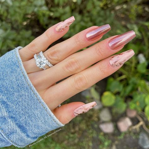 Gold Fake Nails, Chrome Nails Silver, Rose Gold Nails Acrylic, Prom Nail Designs, Rose Gold Nails Design, Gold Chrome Nails, Nails Rose, Gold Acrylic Nails, Instant Nails