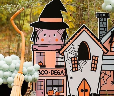 Halloween School Activities, Halloween Picnic, Moon Pumpkin, Boo Bash, Fiesta Halloween, Halloween Character, Halloween Mantle, Halloween Pink, Doll House Crafts