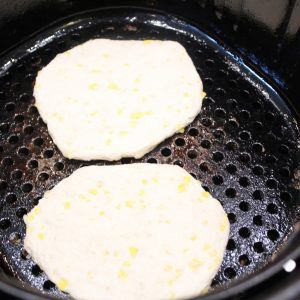 Fry Bread In The Air Fryer, Air Fryer Bannock, Air Fryer Navajo Fry Bread, Air Fryer Fried Dough, Navajo Fry Bread, Indian Fry Bread, Airfryer Recept, Biscuit Donuts, Bread Ideas