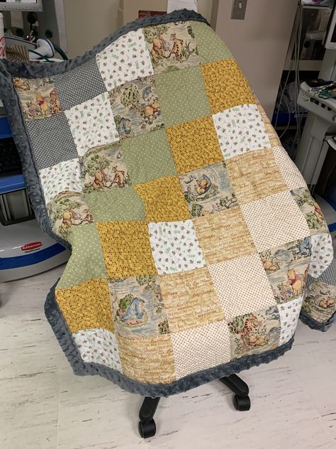 Pooh Bear Quilt, Winnie The Pooh Baby Quilt, Winnie The Pooh Quilt, Winnie Poo, Baby Boy Quilt Patterns, Neutral Baby Quilt, Boys Quilt Patterns, Rustic Quilts, Crazy Quilts Patterns