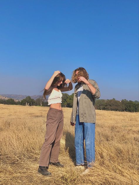 Cute Indie Couples, Indie Couple Aesthetic, Couple Nature Aesthetic, Indie Poses, Indie Boyfriend, Indie Couple, Dream Relationship, Random Clicks, My Tho