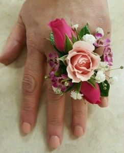 Ring Corsage, Prom Ring, Prom Rings, Prom Corsage And Boutonniere, Corsage And Boutonniere, Corsage Prom, Prom Flowers, Flower Corsage, Corsage Wedding