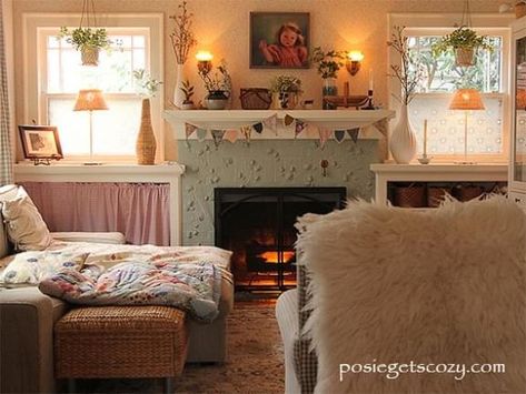 Posie Gets Cozy, Chic Home Design, Warm Kitchen, Little Cottages, Cute Room Ideas, Granny Chic, Sweet Words, Last Post, Cozy Space