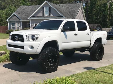 Super White Tacoma White Tacoma Black Rims, White Tacoma, 2024vision Board, Custom Tacoma, Toyota Tacoma Lifted, Taco Ideas, White Trucks, Tacoma Mods, Toyota Tacoma 4x4