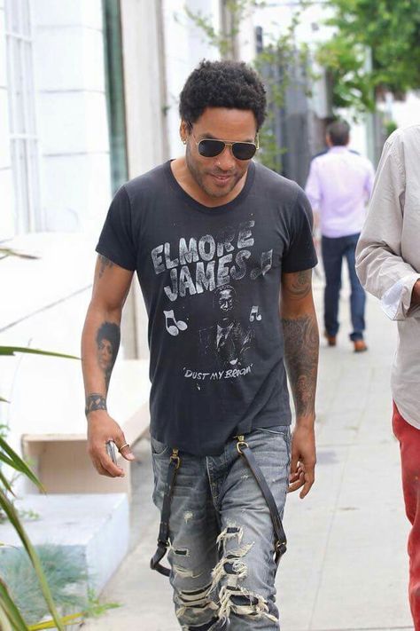 Lenny Kravitz Modern Rockstar Outfit Men, Lenny Kravitz Style, Rockstar Outfit Men, Venice Beach Style, Winter Stem, Boho Men Style, Dude Clothes, Mens Fashion Essentials, Leather Suspenders