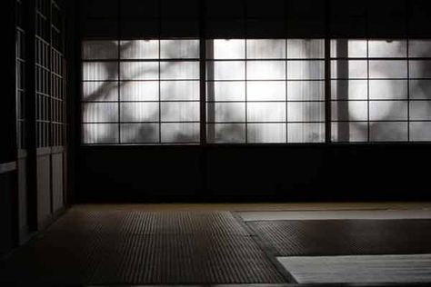 Japanese Room Design, Wabi Sabi Lighting, Experiential Art, In Praise Of Shadows, Wabi Sabi Interior, Traditional Japanese House, Shoji Screen, Japanese Room, Japanese Interior Design