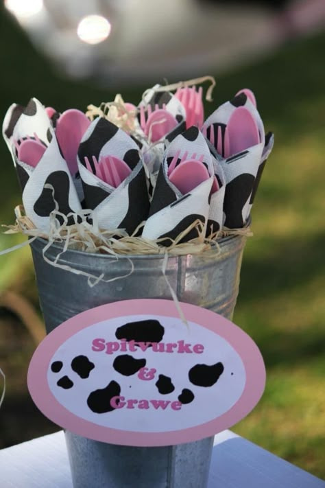 Cow Party Favor Ideas, Cow Candy Table, Cow Pink Birthday Party, Cow Themed 18th Birthday Party, Cow Print Birthday Party Food, Diy Cow Decor Party, Cow Party Snacks, Strawberry Cow Birthday Party, Moo Two Birthday Party