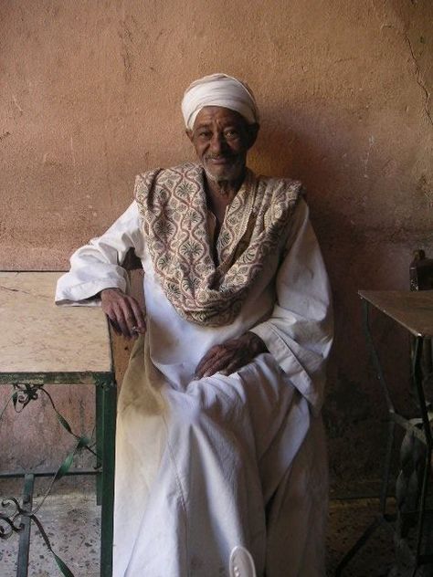 Old Man Clothes, Egypt Photography, Middle East Culture, Egyptian Clothing, Life In Egypt, Modern Egypt, Egyptian Fashion, Egypt Culture, Wallis Simpson