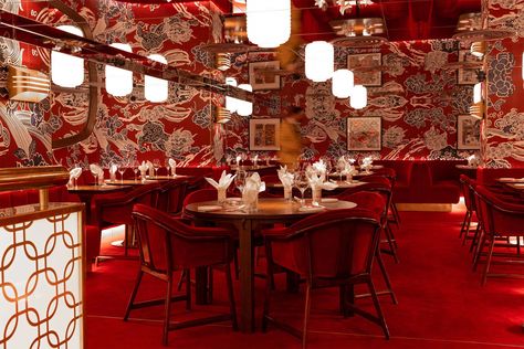 Chinese Restaurant Interior, Chinese Restaurant Design, Hong Kong Restaurant, Cantonese Restaurant, Design Anthology, Mirror Ceiling, Chinese Interior, Chic Interior Design, Asian Restaurants